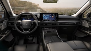 2026 Lincoln Lincoln Aviator Internal Image 2